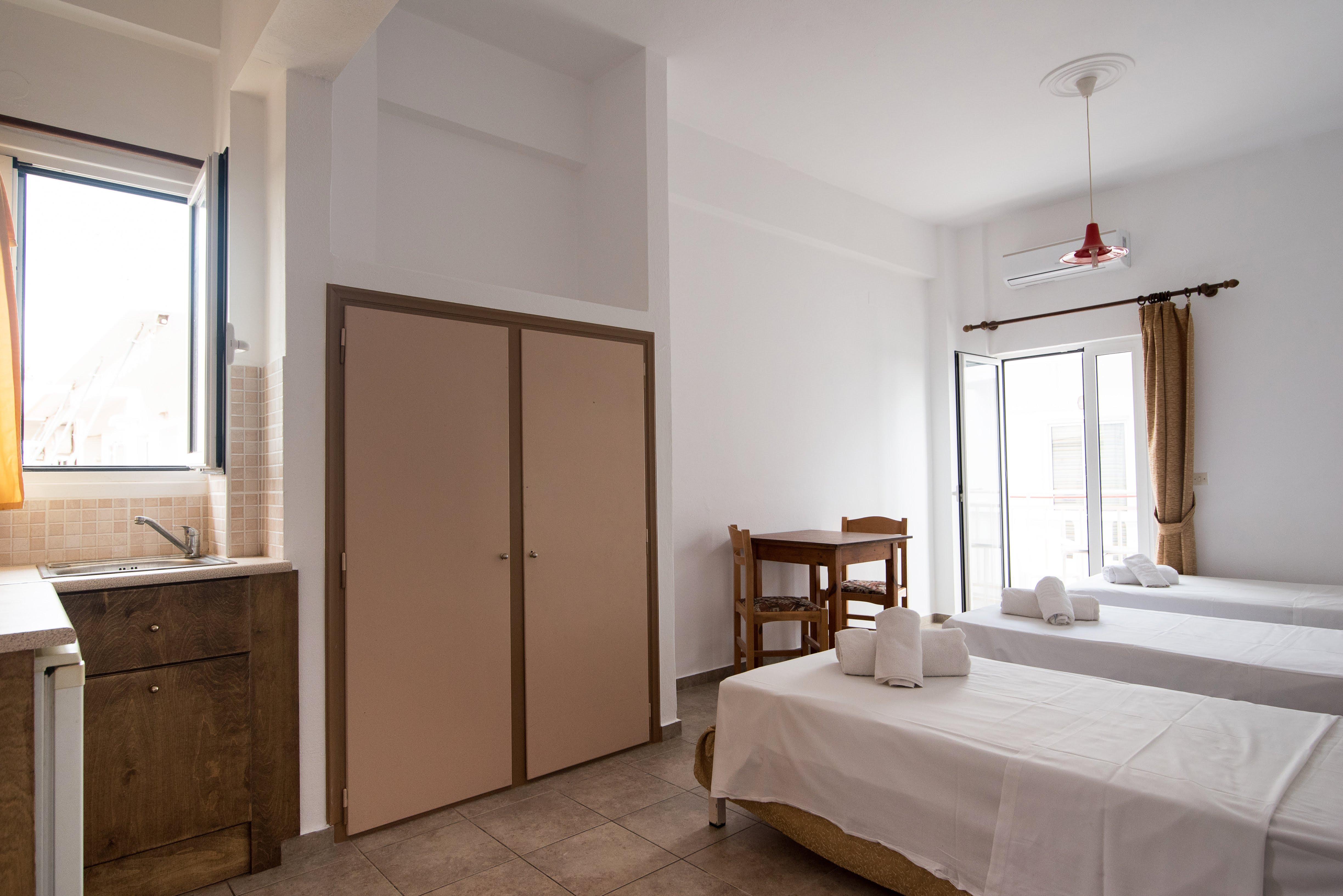 Ibiscus Hotel Malia エクステリア 写真