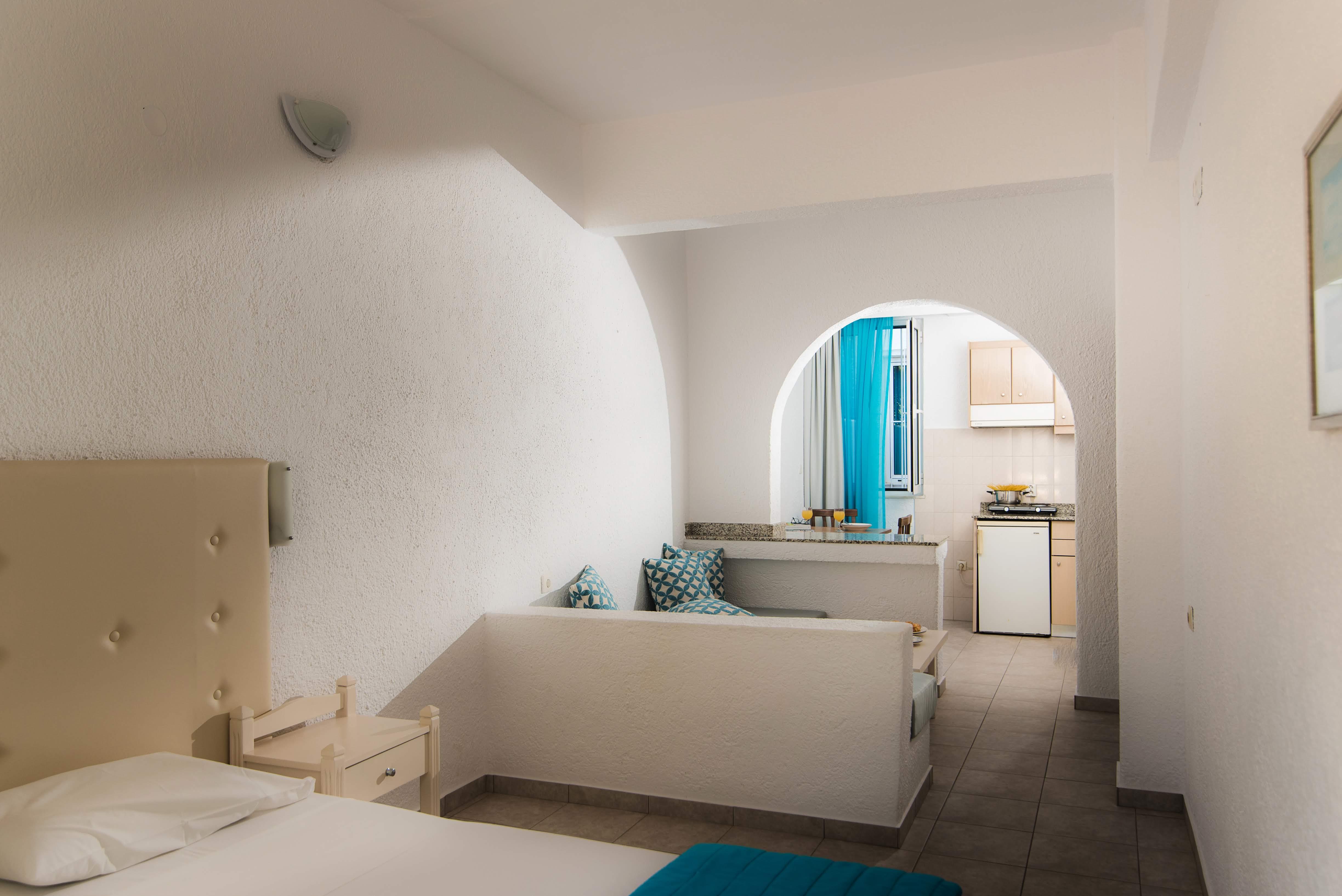Ibiscus Hotel Malia エクステリア 写真