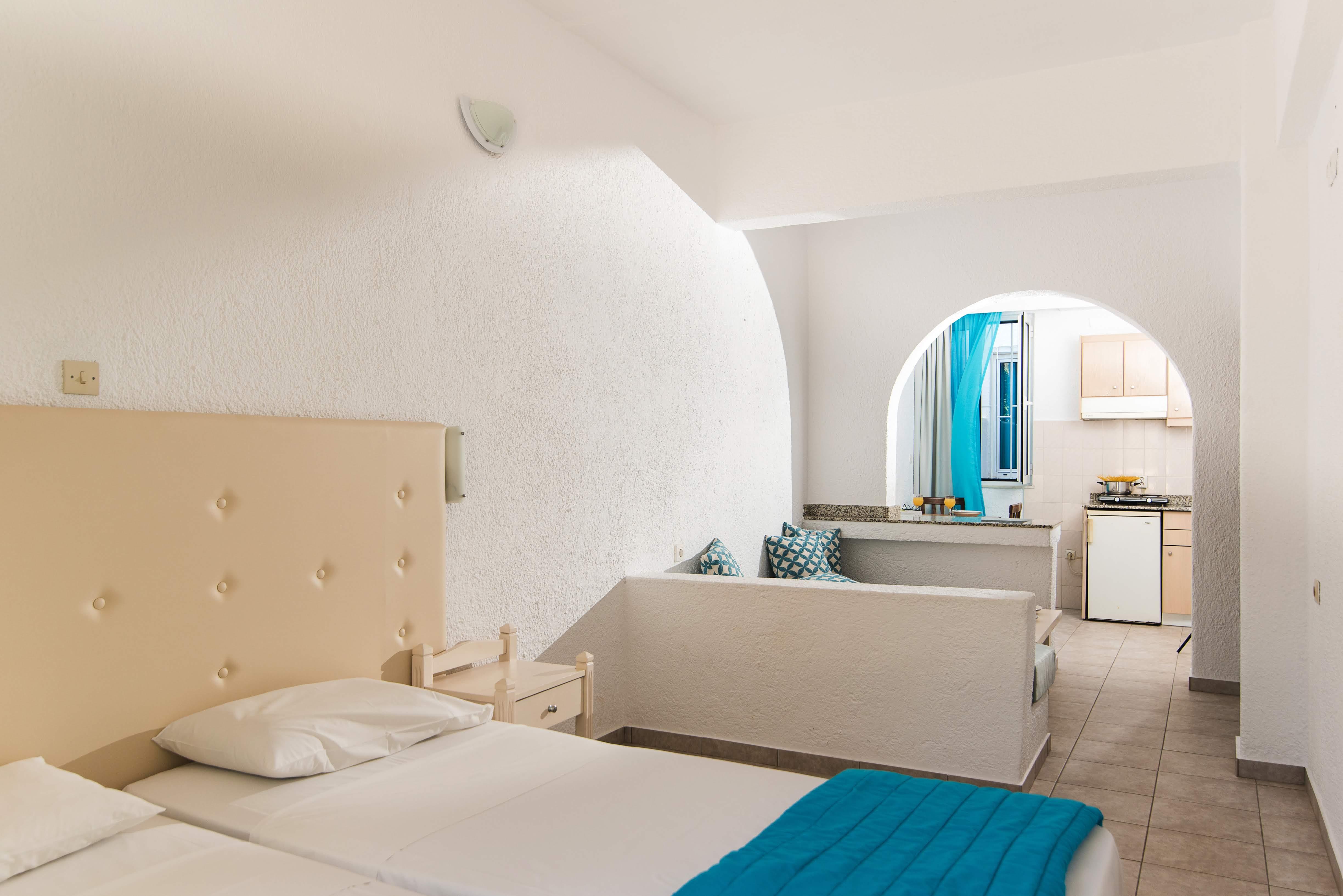 Ibiscus Hotel Malia エクステリア 写真