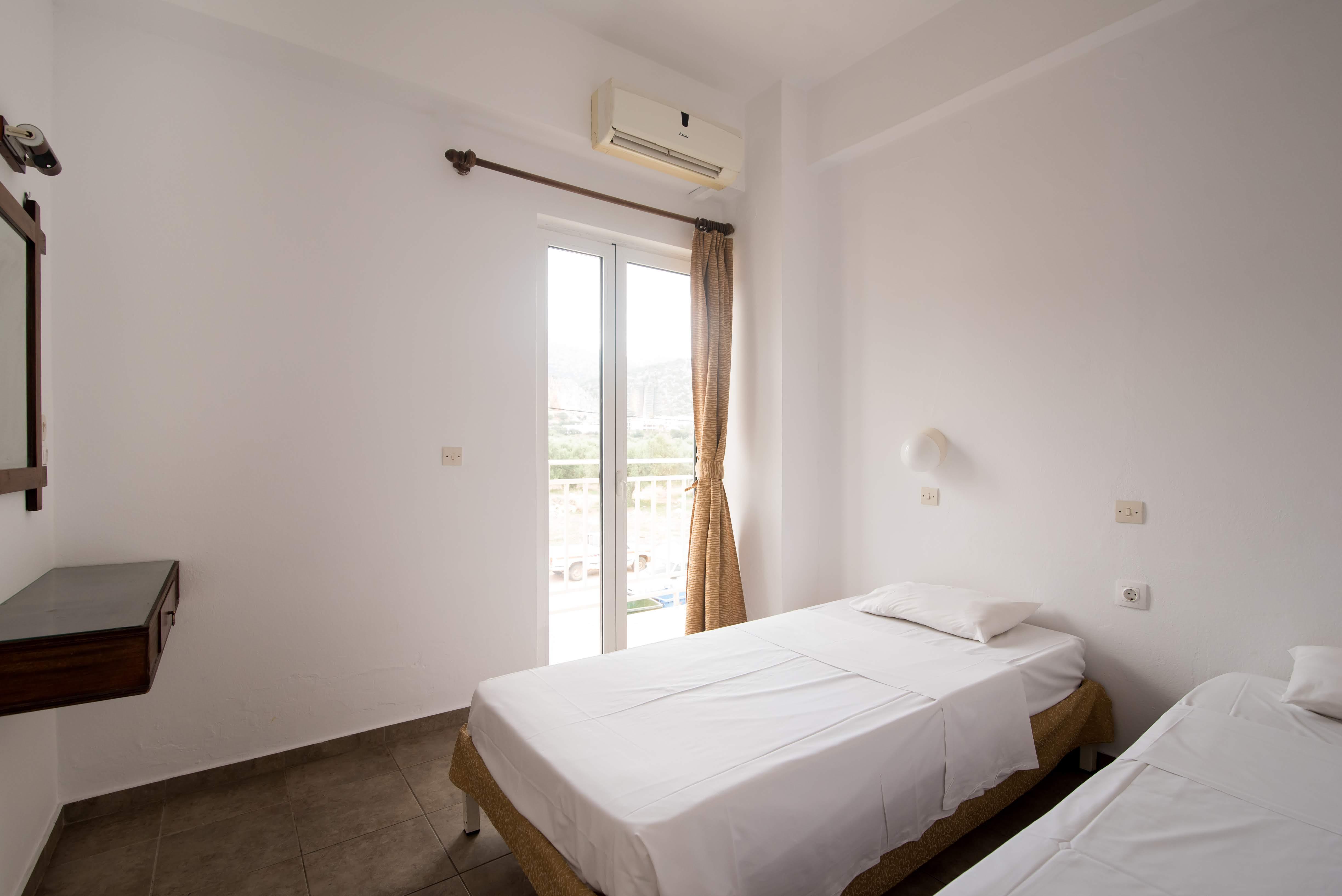 Ibiscus Hotel Malia エクステリア 写真