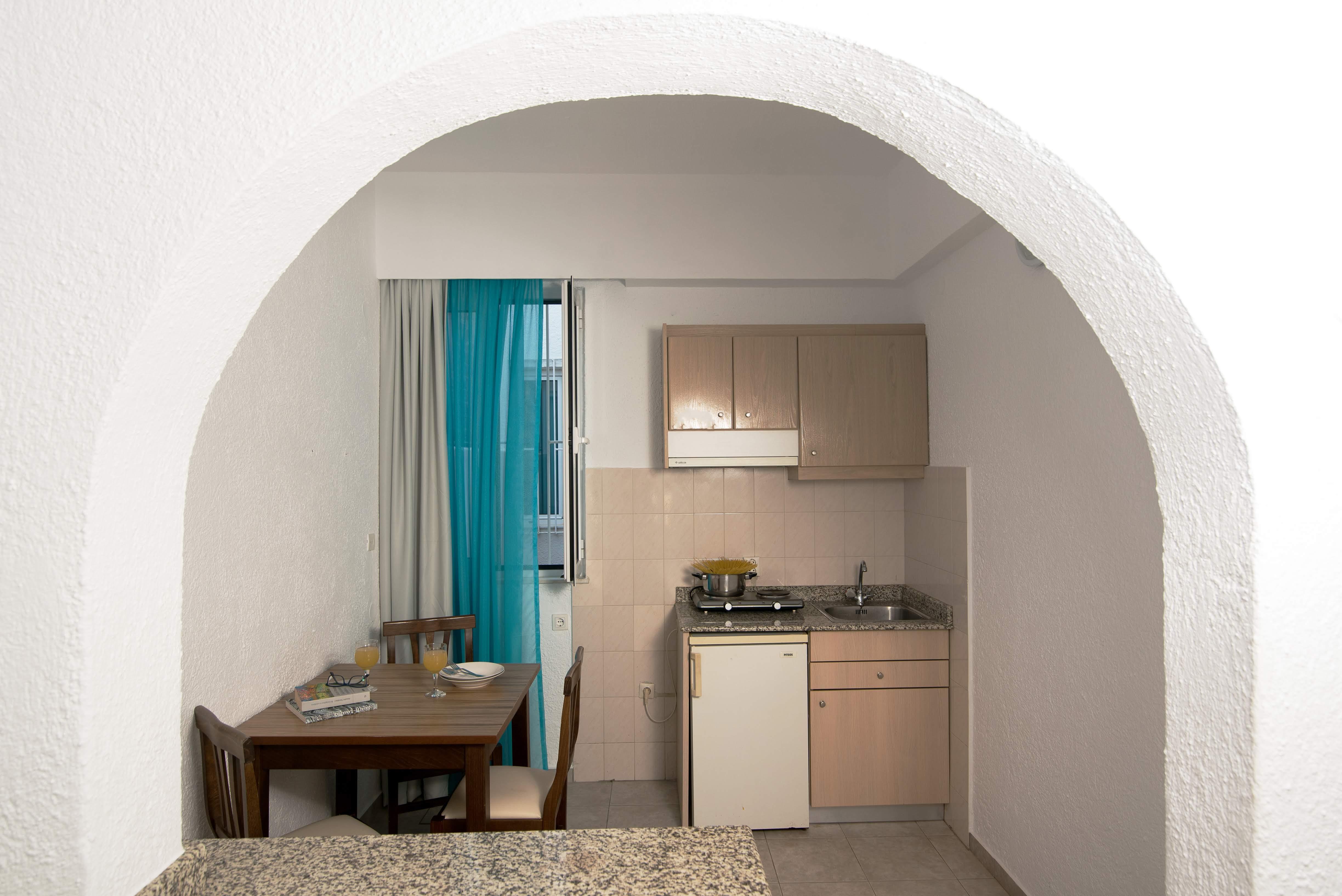 Ibiscus Hotel Malia エクステリア 写真