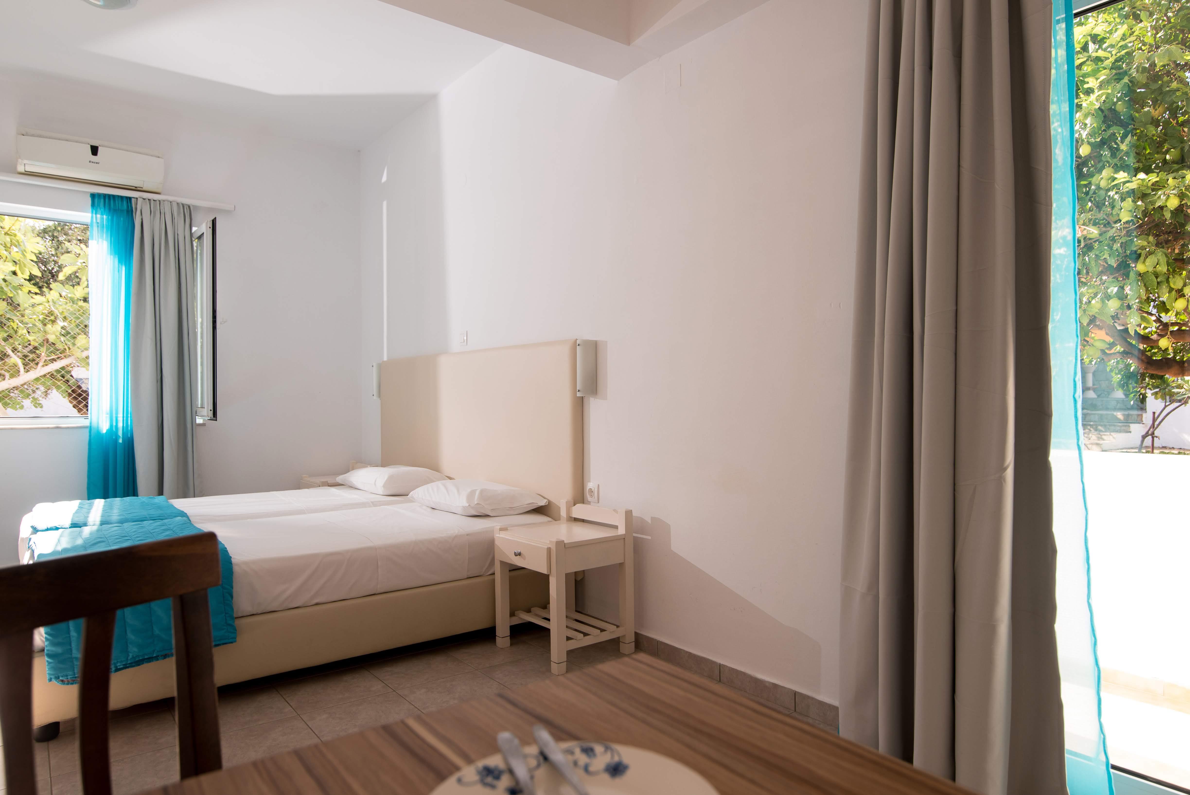Ibiscus Hotel Malia エクステリア 写真