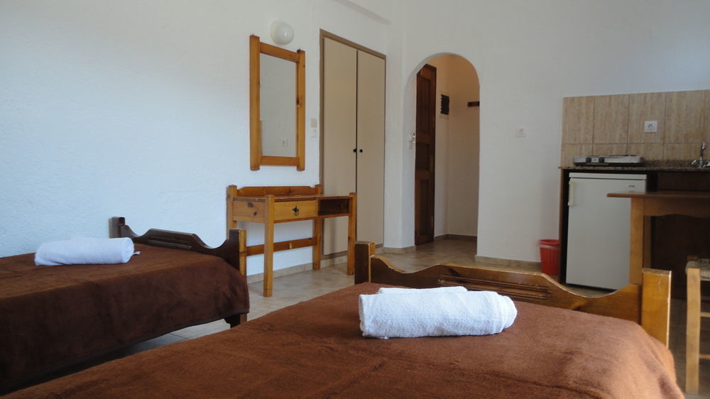 Ibiscus Hotel Malia エクステリア 写真