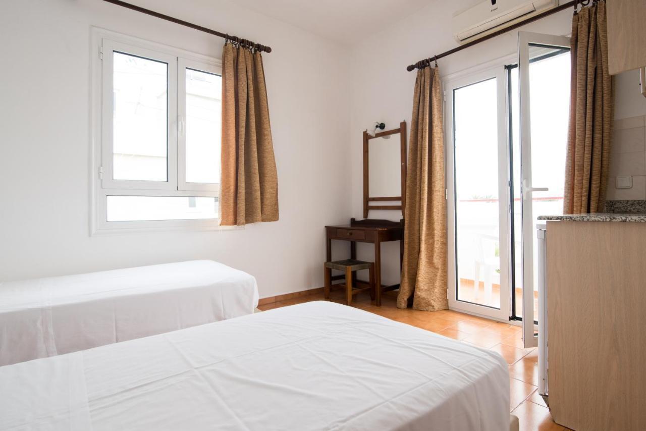 Ibiscus Hotel Malia エクステリア 写真